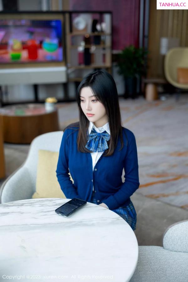 豆瓣酱  [XiuRen]高清写真图 2023.12.01 No.7754 豆瓣酱 丝袜美臀第32张图片